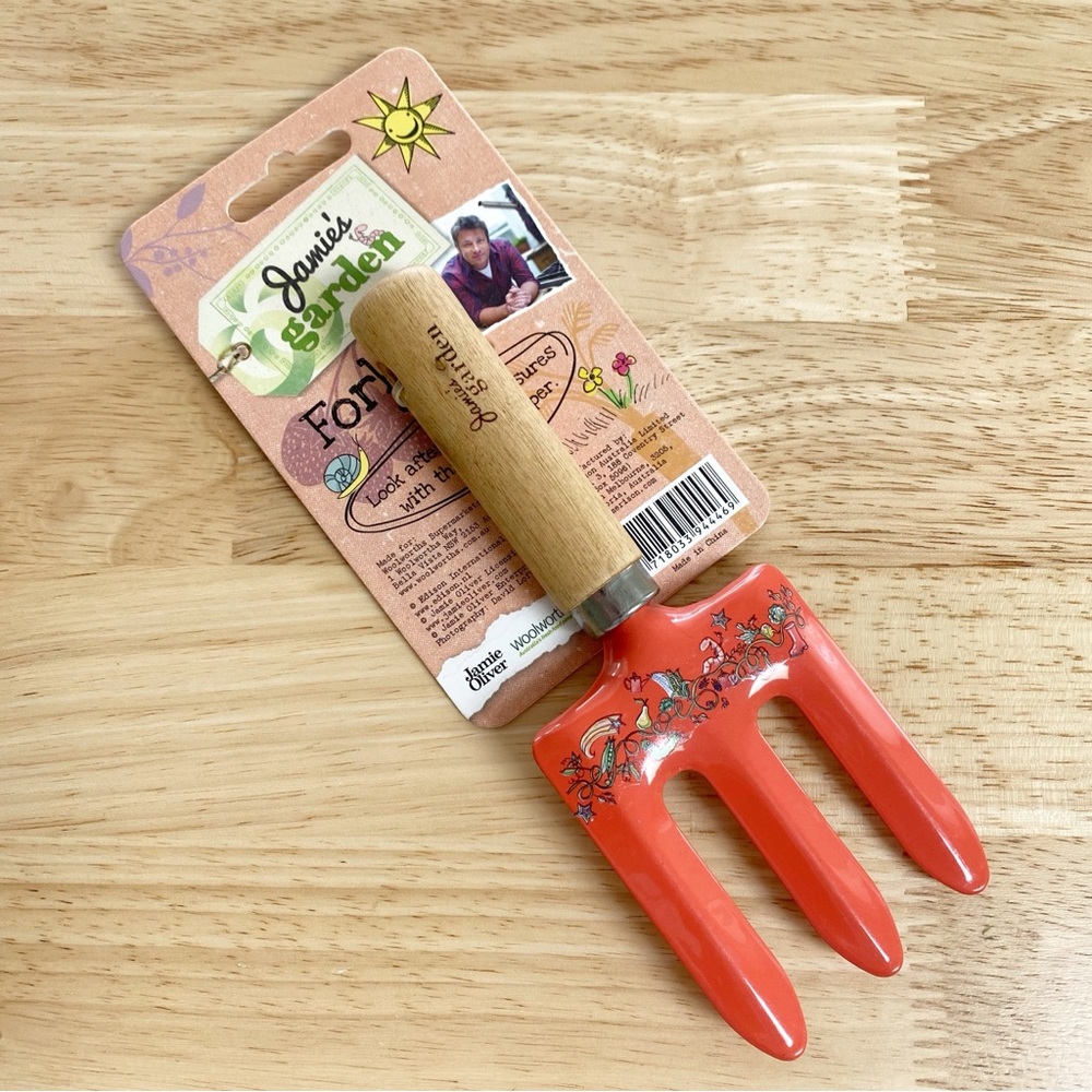 jamie oliver • jamie’s garden ~ gardening fork